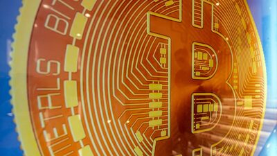 Bitcoin se afasta dos US$ 100 mil em ‘pior momento’ desde vitória de Trump Bitcoin se afasta dos US$ 100 mil em ‘pior momento’ desde vitória de Trump