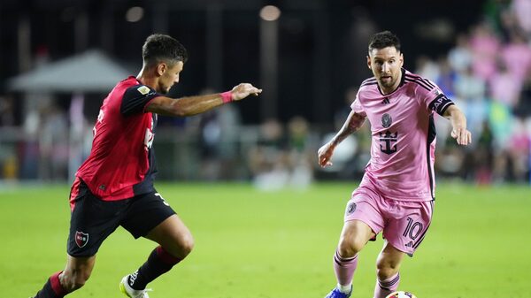 Efeito Messi faz disparar preços de ingressos da Copa América para mais de US$ 8.000 Efeito Messi faz disparar preços de ingressos da Copa América para mais de US$ 8.000