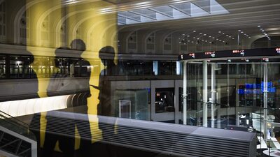 Las acciones asiáticas retroceden mientras el repunte mundial pierde impulso Las acciones asiáticas retroceden mientras el repunte mundial pierde impulso