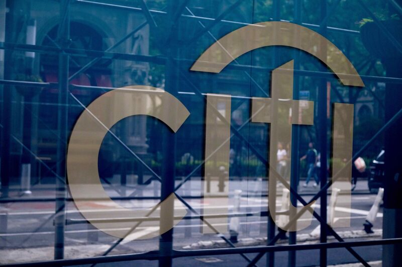 Ya en 2023, Citigroup estableció internamente la aspiración de aumentar los ingresos por divisas hasta en un 25%. Ya en 2023, Citigroup estableció internamente la aspiración de aumentar los ingresos por divisas hasta en un 25%.