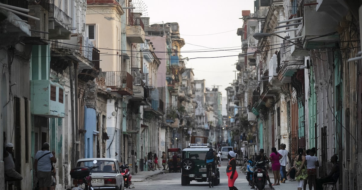 CRISIS MIGRATORIA CUBANA: SANCIONES DE TRUMP Y ESCALA DE AYUDA HUMANITARIA