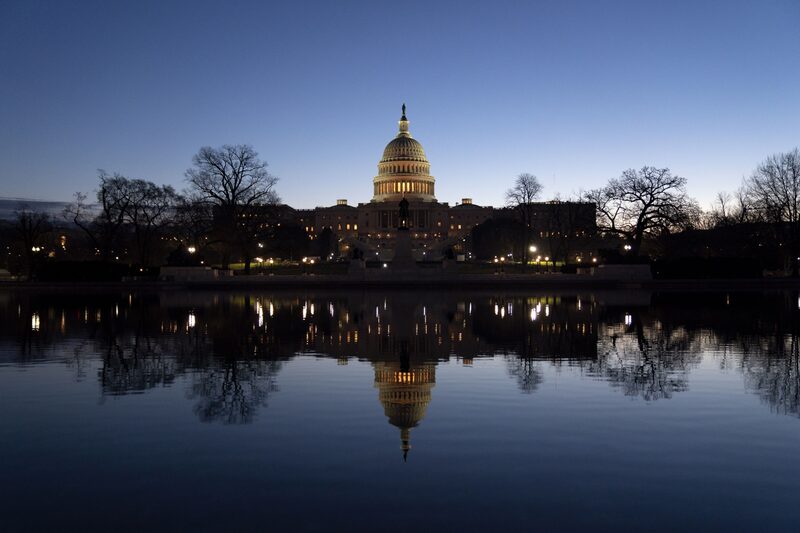 El Capitolio de EE.UU. al amanecer en Washington D.C., EEUU, el lunes 4 de enero de 2021. El Capitolio de EE.UU. al amanecer en Washington D.C., EEUU, el lunes 4 de enero de 2021.