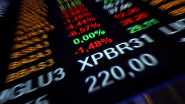 Ibovespa recua na contramão de Wall Street após payroll fraco; dólar cai a R$ 5,09 Ibovespa recua na contramão de Wall Street após payroll fraco; dólar cai a R$ 5,09