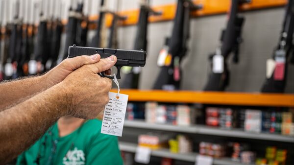 Fabricantes de armas de EE.UU. buscan desestimar demanda de México Fabricantes de armas de EE.UU. buscan desestimar demanda de México