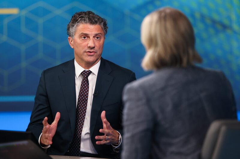 Panossian disse que há oportunidades para os gerentes de crédito fornecerem financiamento adequado para projetos ligados à IA. Panossian disse que há oportunidades para os gerentes de crédito fornecerem financiamento adequado para projetos ligados à IA.