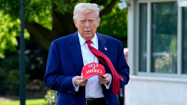 Trump parabeniza ganhadora do Nobel e diz que ela aceitou o prêmio ‘em sua homenagem’ Trump parabeniza ganhadora do Nobel e diz que ela aceitou o prêmio ‘em sua homenagem’