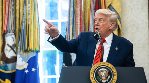 ‘You are fired!’ Trump demite diretora de estatísticas após dados negativos ‘You are fired!’ Trump demite diretora de estatísticas após dados negativos