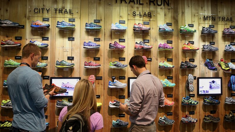 Onda da moda outdoor impulsiona as vendas da Amer Sports, dona dos tênis Salomon Onda da moda outdoor impulsiona as vendas da Amer Sports, dona dos tênis Salomon