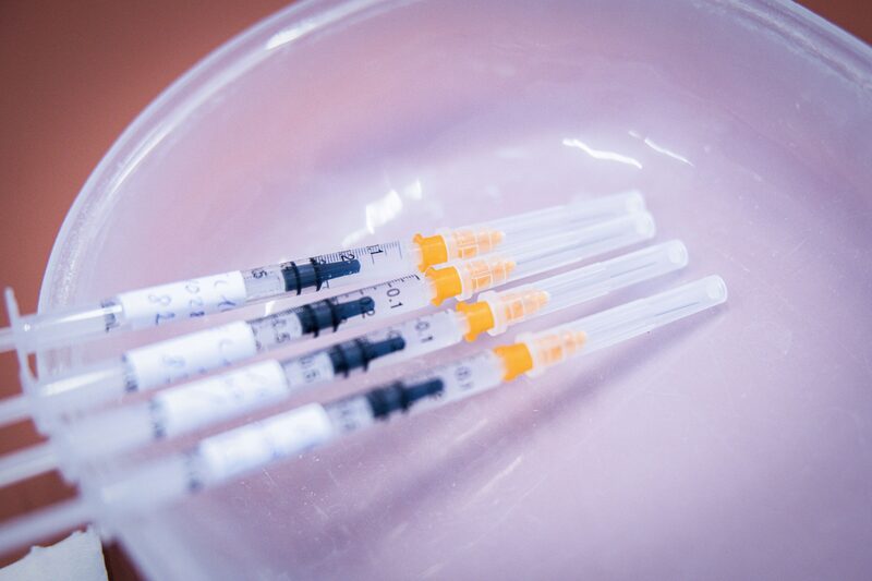 A Moderna recebeu autorização para o uso emergencial de sua vacina em dezembro do ano passado nos EUA A Moderna recebeu autorização para o uso emergencial de sua vacina em dezembro do ano passado nos EUA