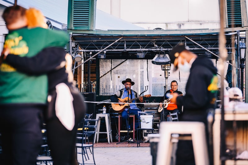 Musicians perform at Silky O'Sullivan's bar on Beale Street in Memphis, Tennessee. Musicians perform at Silky O'Sullivan's bar on Beale Street in Memphis, Tennessee.