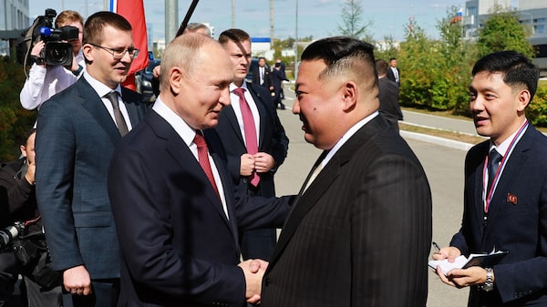 Kim y Putin se reúnen para hablar sobre un posible acuerdo de armas Kim y Putin se reúnen para hablar sobre un posible acuerdo de armas