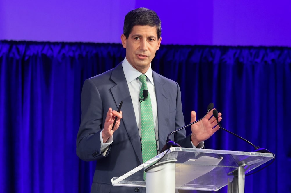 Kevin Warsh, exgobernador de la Reserva Federal de los Estados Unidos, durante las reuniones de primavera del Fondo Monetario Internacional (FMI) y el Banco Mundial en la sede del FMI en Washington, D.C., Estados Unidos, el viernes 25 de abril de 2025. Kevin Warsh, exgobernador de la Reserva Federal de los Estados Unidos, durante las reuniones de primavera del Fondo Monetario Internacional (FMI) y el Banco Mundial en la sede del FMI en Washington, D.C., Estados Unidos, el viernes 25 de abril de 2025.