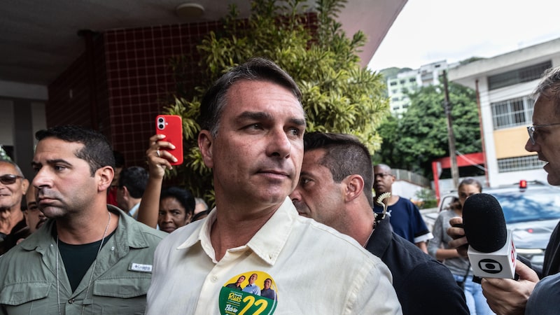 Esta fue la ruta de huida de Flávio Bolsonaro a Estados Unidos tras perder las elecciones en Brasil Esta fue la ruta de huida de Flávio Bolsonaro a Estados Unidos tras perder las elecciones en Brasil