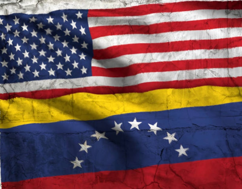 La imposición arancelaria de Estados Unidos se suma a otras medidas que ha tomado para menguar el poder de Nicolás Maduro y el oficialismo en Venezuela. La imposición arancelaria de Estados Unidos se suma a otras medidas que ha tomado para menguar el poder de Nicolás Maduro y el oficialismo en Venezuela.