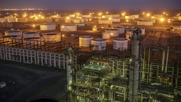 Trafigura obtiene ganancia récord de US$ 7.000 millones en año extraordinario Trafigura obtiene ganancia récord de US$ 7.000 millones en año extraordinario