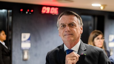Juez de Brasil autoriza a Flávio Bolsonaro a visitar a su padre antes de la segunda vuelta Juez de Brasil autoriza a Flávio Bolsonaro a visitar a su padre antes de la segunda vuelta