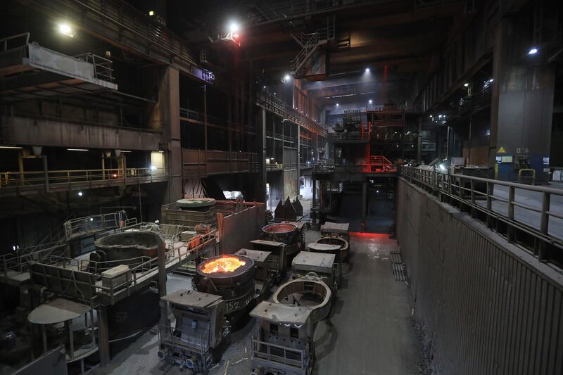 Producción de acero en la planta de metales de Thyssenkrupp AG Producción de acero en la planta de metales de Thyssenkrupp AG