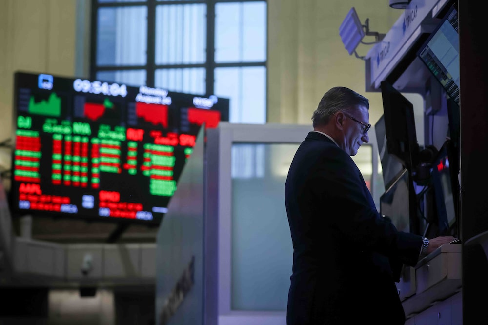 A trader works on the floor of the New York Stock Exchange (NYSE) in New York, US, on Monday, Aug. 24, 2026. Technology stocks dragged down the equity market in a risk-off start to a week stacked with high-stakes geopolitical and economic events. Photographer: Michael Nagle/Bloomberg A trader works on the floor of the New York Stock Exchange (NYSE) in New York, US, on Monday, Aug. 24, 2026. Technology stocks dragged down the equity market in a risk-off start to a week stacked with high-stakes geopolitical and economic events. Photographer: Michael Nagle/Bloomberg