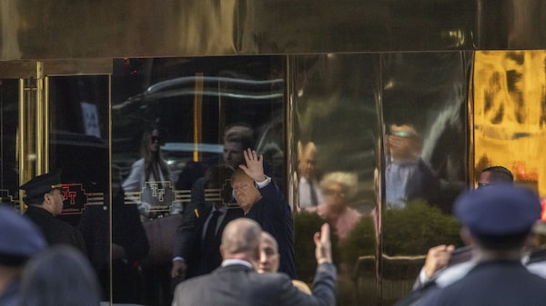 Trump se prepara para entregarse a autoridades y luchar contra cargos en su contra Trump se prepara para entregarse a autoridades y luchar contra cargos en su contra