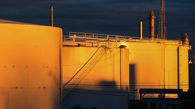 Las acciones asiáticas caen y el petróleo sube con la mirada puesta en Irán Las acciones asiáticas caen y el petróleo sube con la mirada puesta en Irán