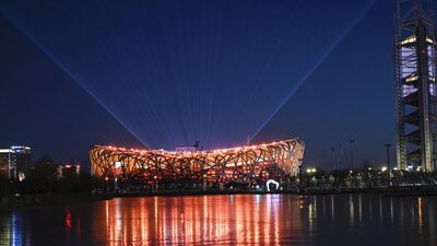 Jogos de Inverno: por que os EUA entram antes da Áustria na abertura? Jogos de Inverno: por que os EUA entram antes da Áustria na abertura?