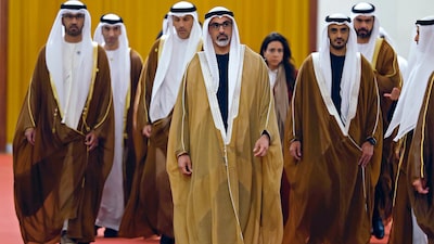 Príncipe herdeiro assume papel central no plano de Abu Dhabi para contornar Ormuz Príncipe herdeiro assume papel central no plano de Abu Dhabi para contornar Ormuz