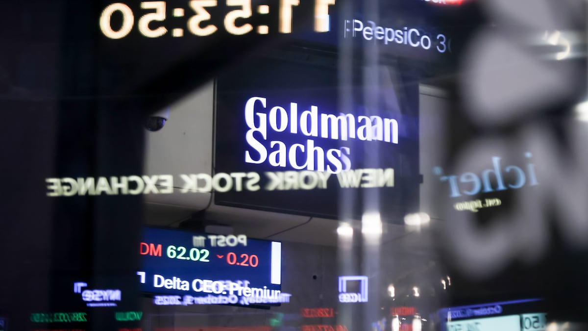 Dos monedas de América Latina destacan por su alto carry y menor riesgo, según Goldman Sachs
