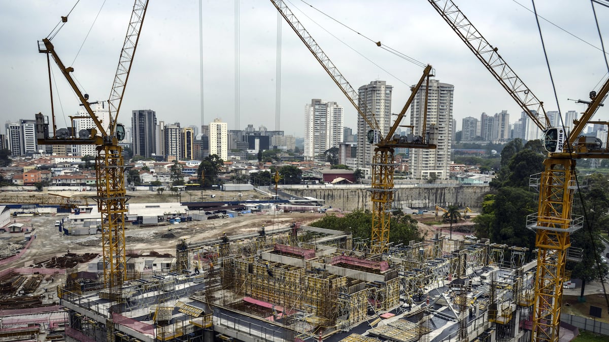 Construção de edifício comercial em São Paulo: Sindona quer aplicar modelo da canadense Brookfield no país. (Foto: Paulo Fridman/Bloomberg)
