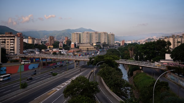 El FMI planea abrir una oficina en Caracas mientras intensifica su relación con Venezuela El FMI planea abrir una oficina en Caracas mientras intensifica su relación con Venezuela