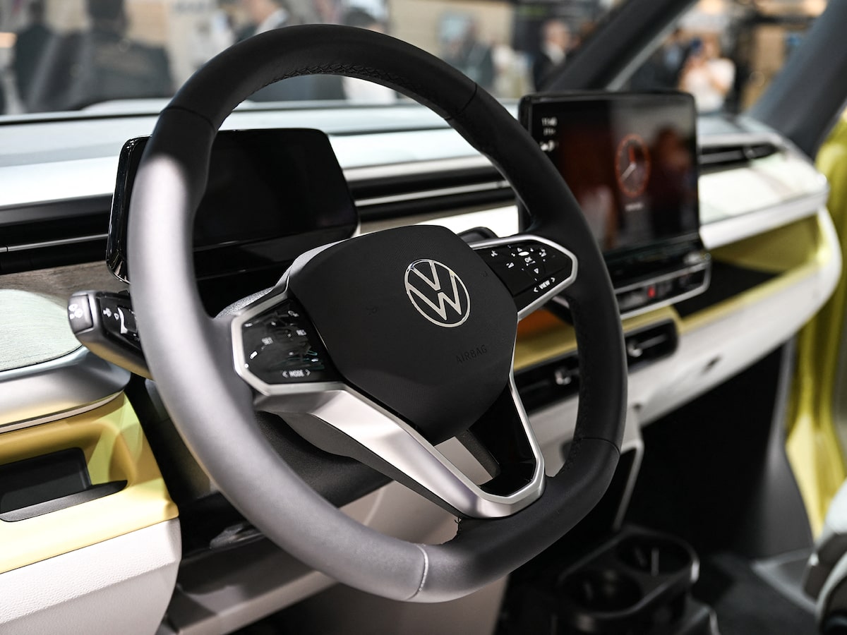Volkswagen ajusta producción en México debido a aranceles.