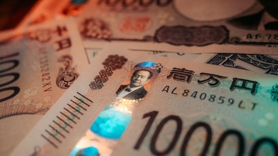 Japón habría frenado intervención cambiaria tras ola de apoyo al yen Japón habría frenado intervención cambiaria tras ola de apoyo al yen