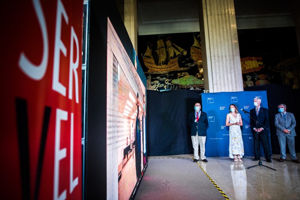 Autoridades de la Cancillería de Chile y el Servel dieron inicio a la apertura de la primera mesa de votación en el exterior para la segunda vuelta presidencial. Foto: Ministerio de Relaciones Exteriores de Chile Autoridades de la Cancillería de Chile y el Servel dieron inicio a la apertura de la primera mesa de votación en el exterior para la segunda vuelta presidencial. Foto: Ministerio de Relaciones Exteriores de Chile