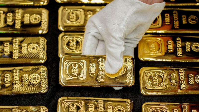 Goldman mantém visão para o ouro e projeta patamar de US$ 5.400 até o fim do ano Goldman mantém visão para o ouro e projeta patamar de US$ 5.400 até o fim do ano