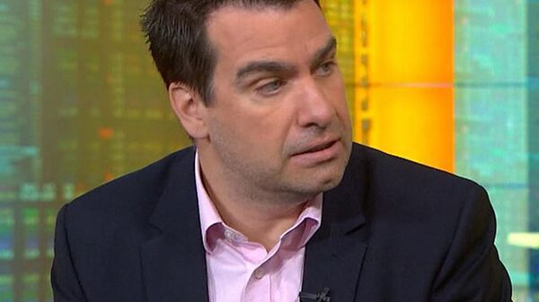 Estratega de JPMorgan recomienda vender acciones y comprar bonos: las razones Estratega de JPMorgan recomienda vender acciones y comprar bonos: las razones