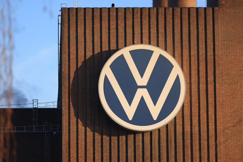 Las acciones de Volkswagen subieron hasta un 3,7% en Frankfurt. El valor ha subido alrededor de un cuarto desde principios de año. Las acciones de Volkswagen subieron hasta un 3,7% en Frankfurt. El valor ha subido alrededor de un cuarto desde principios de año.