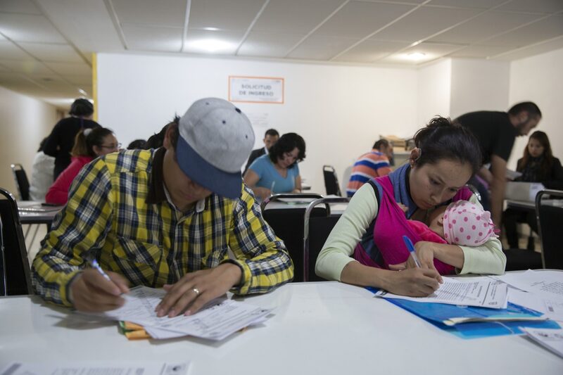 La tasa de participación laboral de las mujeres aún está por debajo del nivel prepandemia, al cierre del 2021 se ubicó en 44,7%, porcentaje menor al 45% observado antes del Covid-19 en México. La tasa de participación laboral de las mujeres aún está por debajo del nivel prepandemia, al cierre del 2021 se ubicó en 44,7%, porcentaje menor al 45% observado antes del Covid-19 en México.