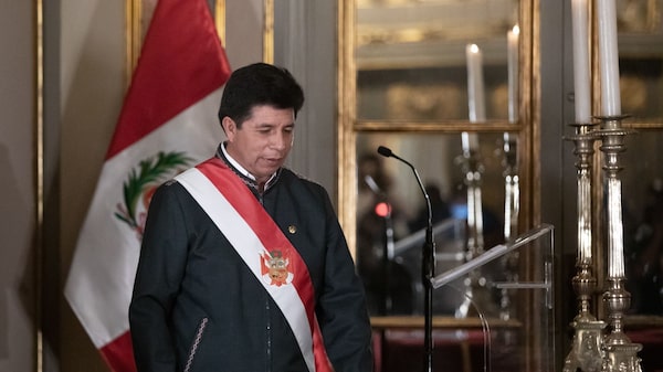 Castillo enfrenta nueva denuncia a un día del debate de moción de vacancia en Perú Castillo enfrenta nueva denuncia a un día del debate de moción de vacancia en Perú