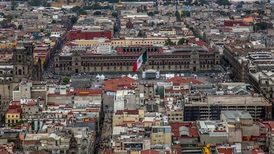 Economía de México confirma caída de 0,3% en tercer trimestre y camina al estancamiento Economía de México confirma caída de 0,3% en tercer trimestre y camina al estancamiento