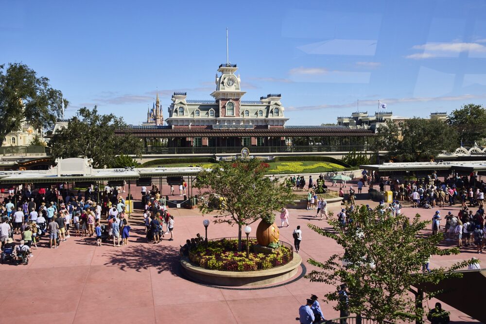 Dos millones de personas siguen sin electricidad en Florida tras el huracán Ian Dos millones de personas siguen sin electricidad en Florida tras el huracán Ian