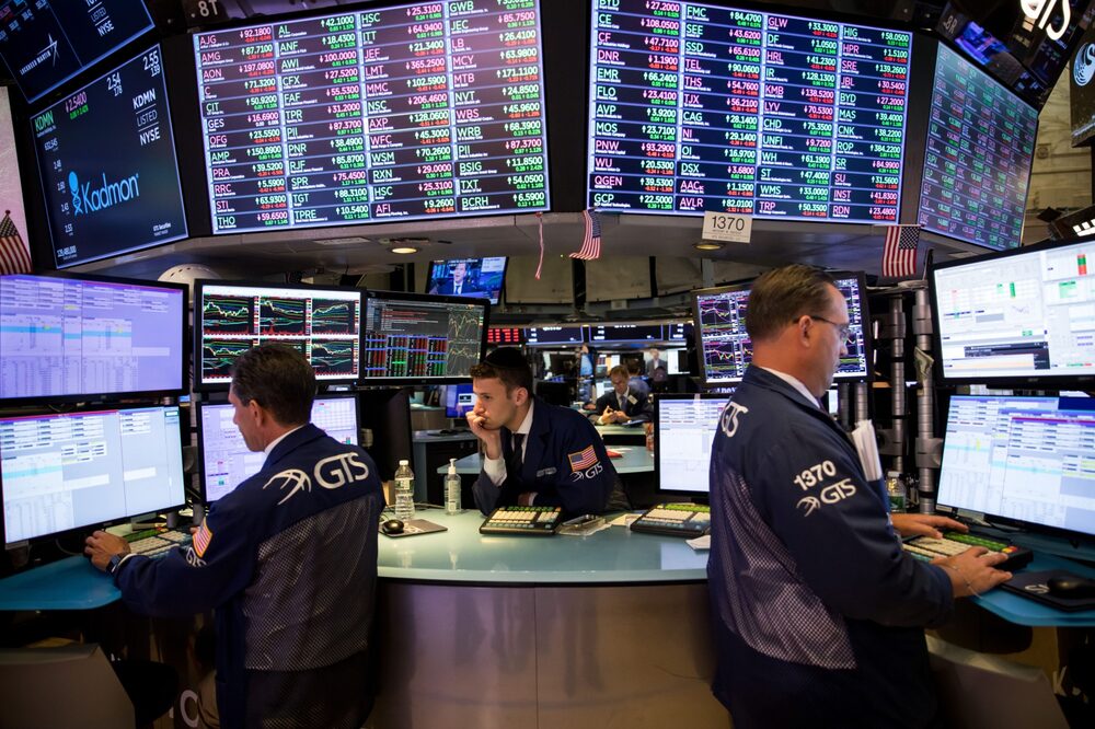 Los riesgos quedaron patentes el jueves, cuando los rendimientos se dispararon tras la publicación de datos económicos estadounidenses mejores de lo esperado Los riesgos quedaron patentes el jueves, cuando los rendimientos se dispararon tras la publicación de datos económicos estadounidenses mejores de lo esperado