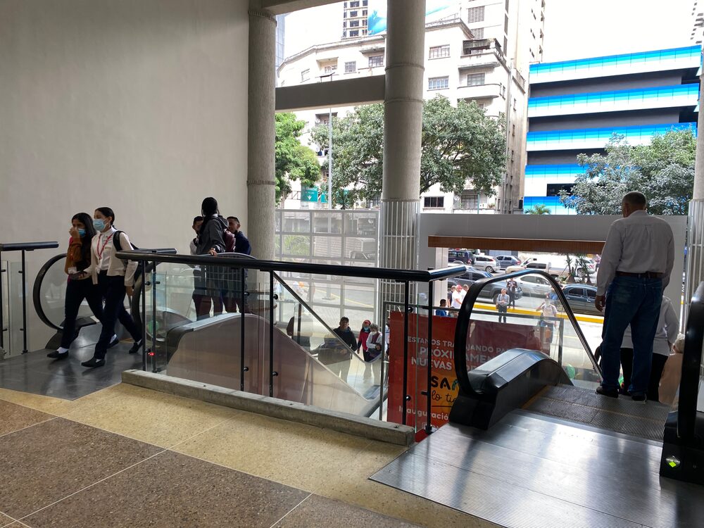 Tres entradas peatonales y dos vehicular fueron las habilitadas en la apertura al público / Foto Raylí Luján Tres entradas peatonales y dos vehicular fueron las habilitadas en la apertura al público / Foto Raylí Luján