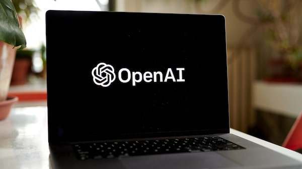 OpenAI presenta su primer chip de IA junto a Broadcom y apunta a reducir hasta un 50% los costos OpenAI presenta su primer chip de IA junto a Broadcom y apunta a reducir hasta un 50% los costos