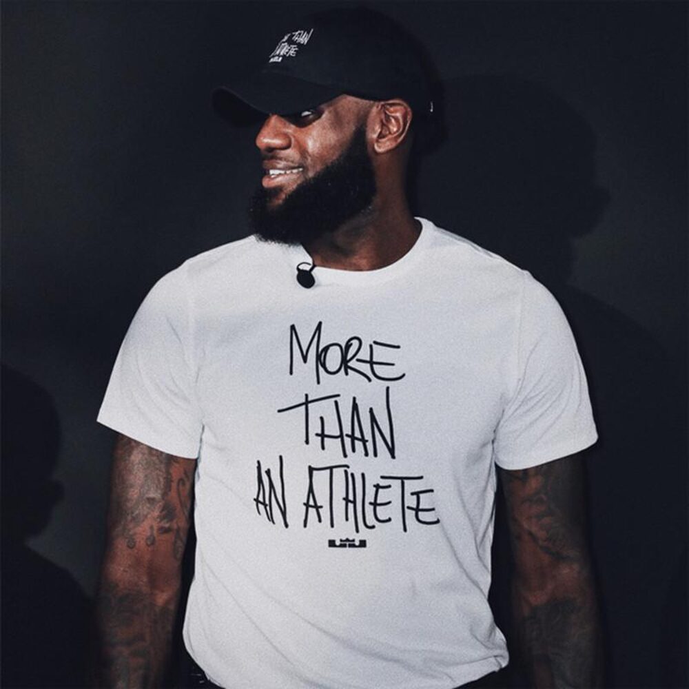 More Than an Athlete se hizo un grito de guerra luego de que el basquetbolista apareciera con la remera con el slogan. More Than an Athlete se hizo un grito de guerra luego de que el basquetbolista apareciera con la remera con el slogan.