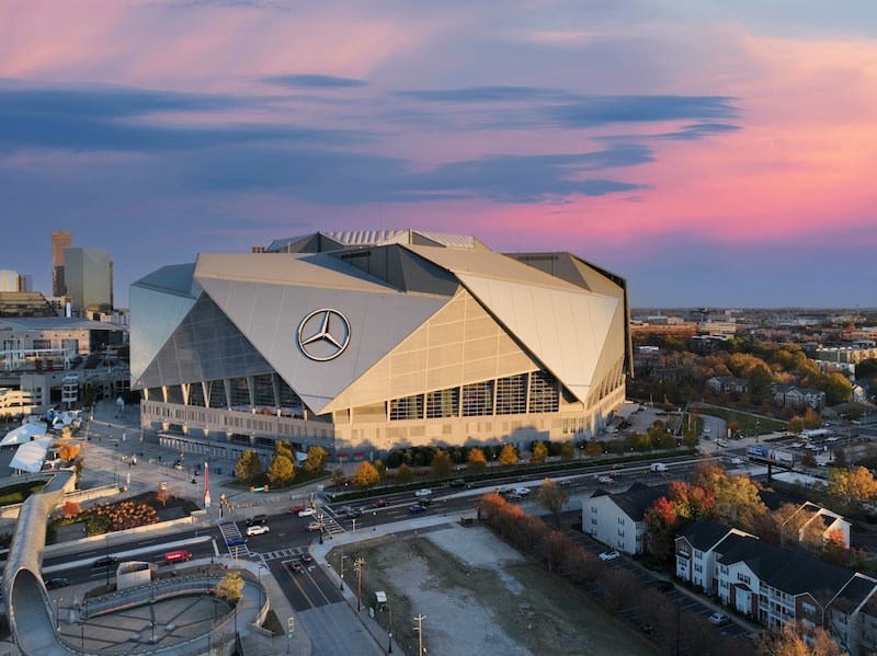 El estadio Mercedes-Benz en Atlanta. El estadio Mercedes-Benz en Atlanta.
