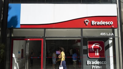 Bradesco Asset monta posições de risco no Brasil após caso Flávio Bolsonaro-Vorcaro Bradesco Asset monta posições de risco no Brasil após caso Flávio Bolsonaro-Vorcaro