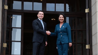 Noboa le entrega a Fujimori la presidencia pro tempore de la Comunidad Andina tras encuentro en Lima Noboa le entrega a Fujimori la presidencia pro tempore de la Comunidad Andina tras encuentro en Lima