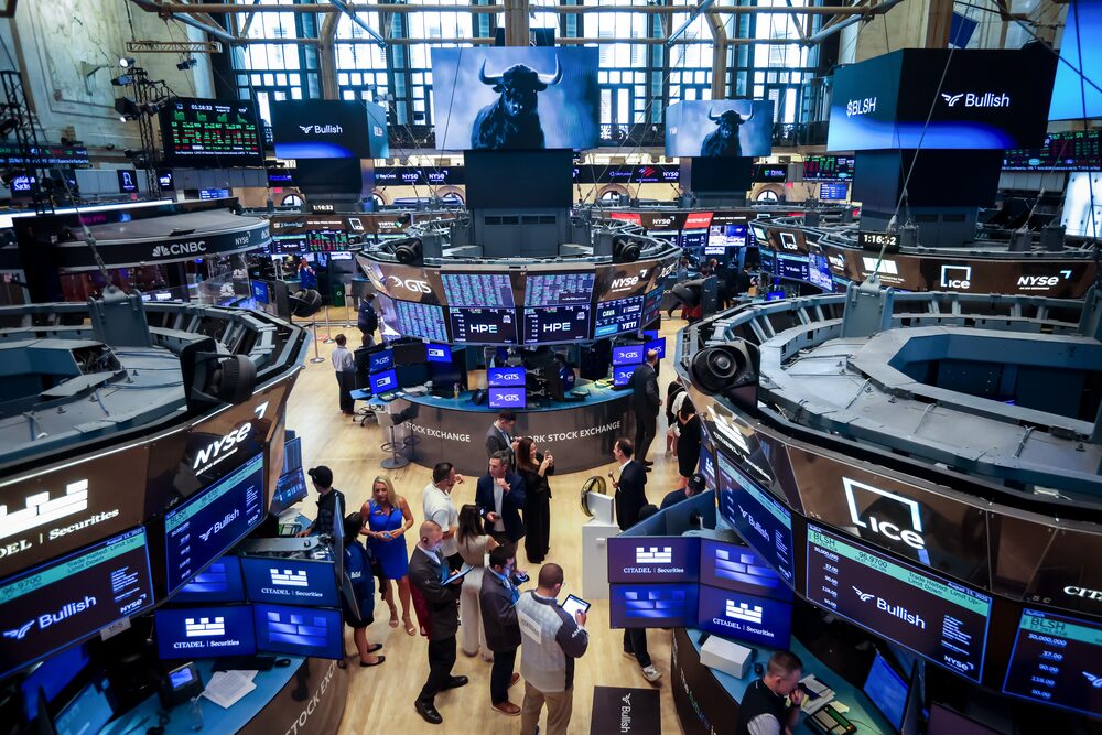 Traders at the New York Stock Exchange (NYSE) in New York, US, on Wednesday, Aug. 13, 2025. Traders at the New York Stock Exchange (NYSE) in New York, US, on Wednesday, Aug. 13, 2025.