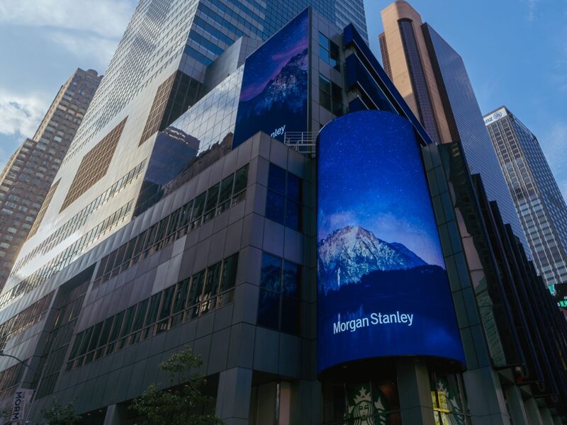 Morgan Stanley supera su récord en gestión de patrimonios Morgan Stanley supera su récord en gestión de patrimonios