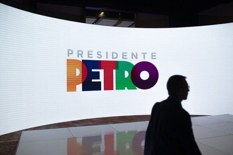 El mercado comienza a hacer cuentas sobre cuál será el nivel del Dólar Petro si llegara a ser elegido presidente de Colombia Fotógrafo:: Ivan Valencia/Bloomberg El mercado comienza a hacer cuentas sobre cuál será el nivel del Dólar Petro si llegara a ser elegido presidente de Colombia Fotógrafo:: Ivan Valencia/Bloomberg