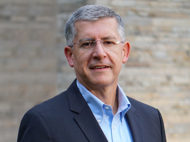 El directivo fue diagnosticado con cáncer de colon en febrero de 2023, manteniéndose en el cargo mientras llevaba su tratamiento y recuperación hasta el pasado 10 de julio El directivo fue diagnosticado con cáncer de colon en febrero de 2023, manteniéndose en el cargo mientras llevaba su tratamiento y recuperación hasta el pasado 10 de julio